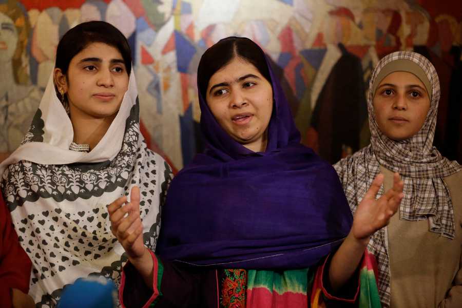 malala yousafzai friends nobel peace prize ceremony malala yousafzai friends nobel peace prize ceremony