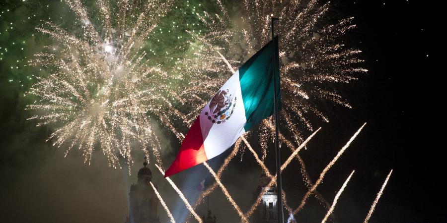 MEXICO CITY, MEXICO  SEPTEMBER 16:  Fireworks explode at the Mexico City Zocalo during the anniversary of the Grito de Dolores made by the priest Miguel Hidalgo in 1810