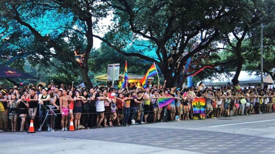 Over 60,000 celebrate pride downtown