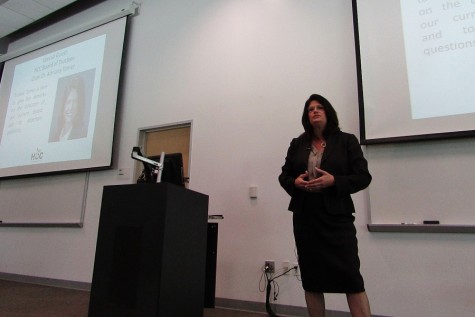 HCC Board of Trustees Chair Adriana Tamez speaks to instructors at the Faculty Senate meeting March 11. 