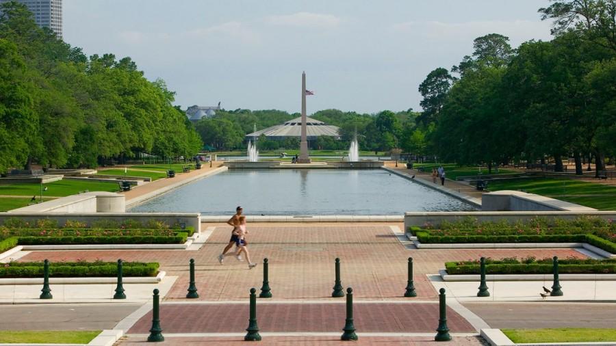 Reflection pond at the Northwest corner of Hermann Park from the steps of the Sam Houston Statue on Fannin